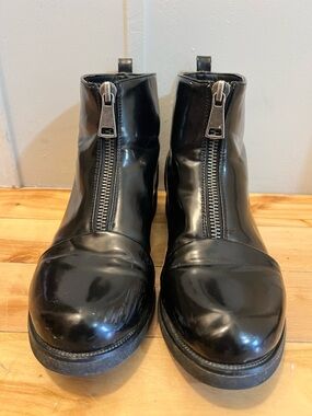 Women’s Black Front-Zip Leather Ankle Boots